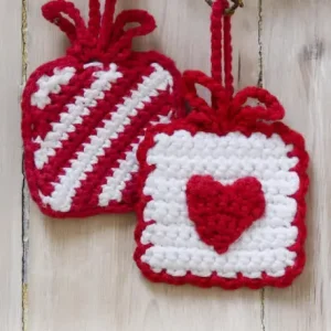 0-1214 Hanging Gifts by DROPS Design Kampanjpris